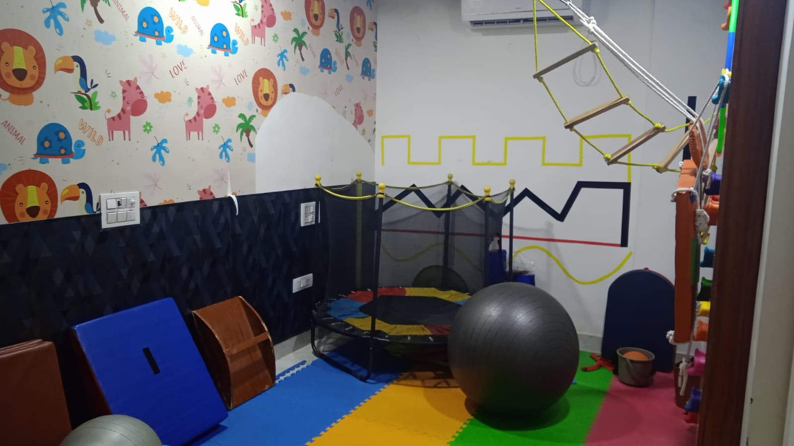 sunshine pitampura gallery photo 2